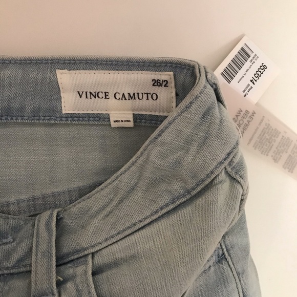 VINCE CAMUTO WOMENS FLOUCE-HEM FLARED JEANS - Picture 4 of 8